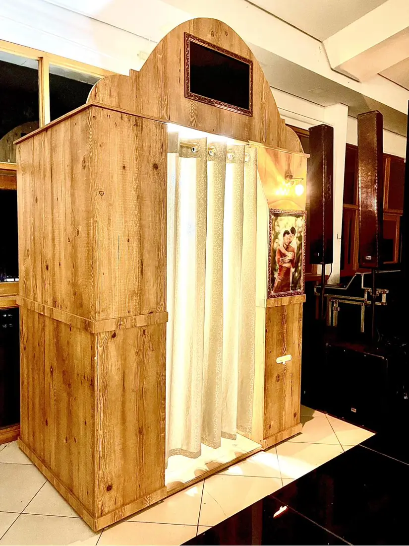 Cabine de Fotos Rústica em madeira