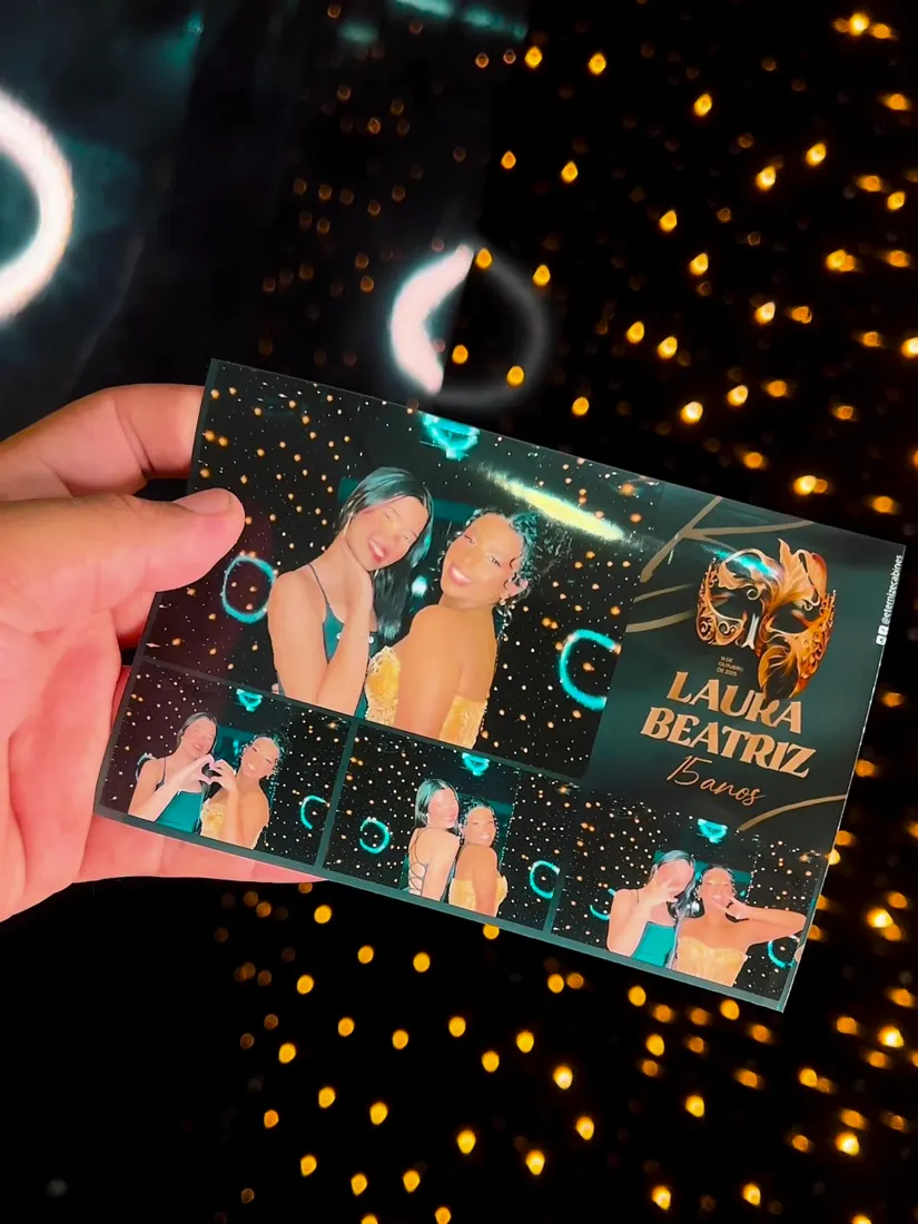Foto impressa com fundo de galáxia
